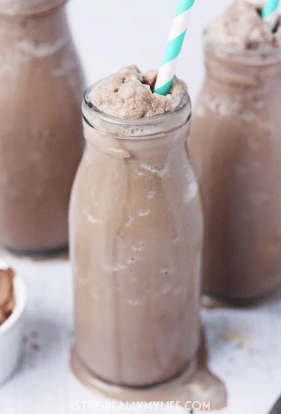 Protein-Packed Low-Carb Chocolate Peanut Butter Smoothie -- This chocolaty, peanut-buttery, protein-packed smoothie is low carb thanks to unsweetened almond milk, cocoa powder and no-calorie sweetener. | halfscratched.com