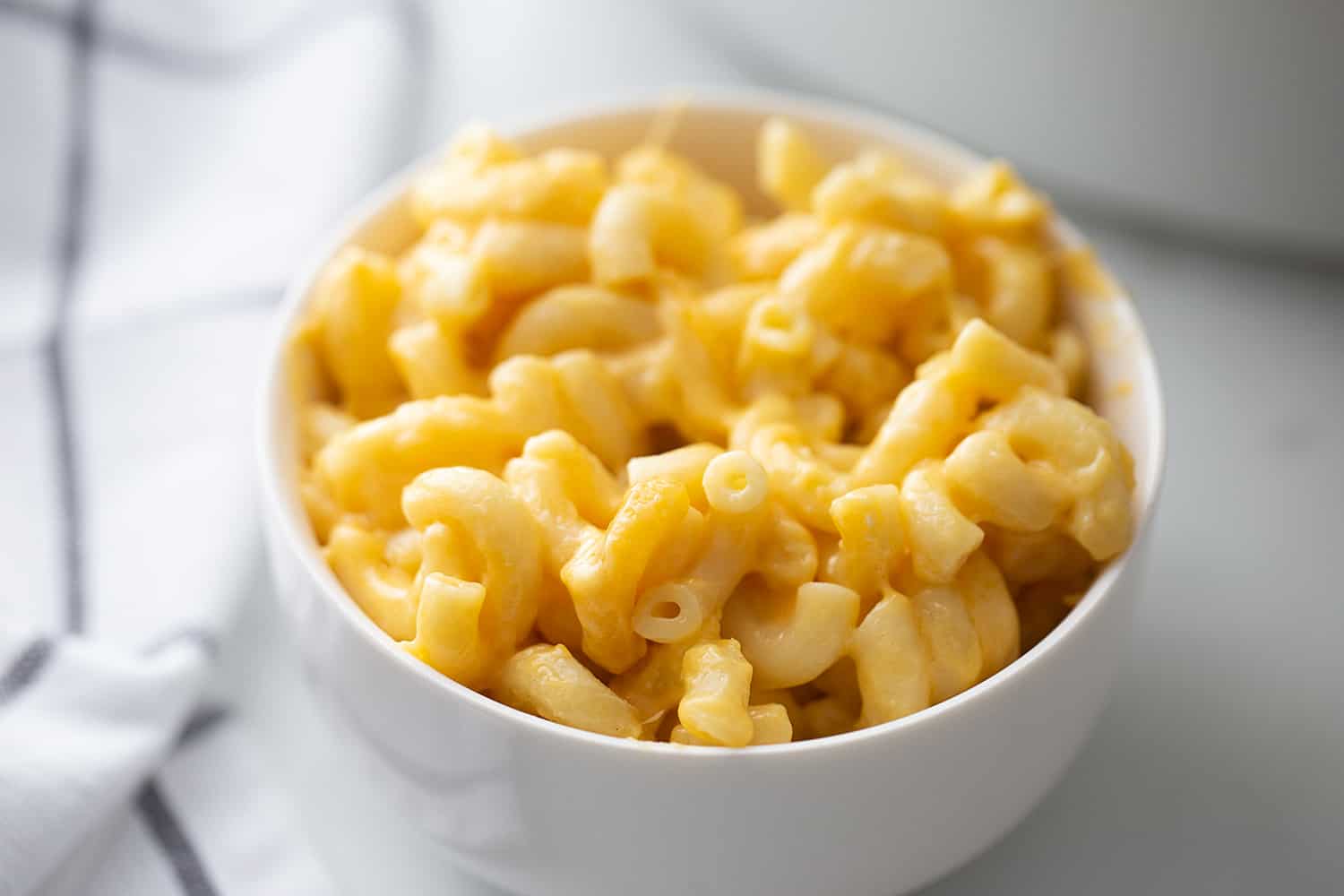 Easy Slow Cooker Mac and Cheese - Half-Scratched