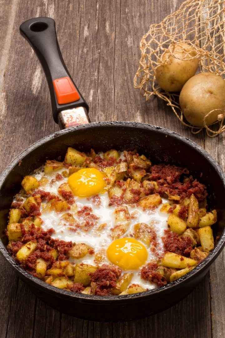 How To Cook Canned Corned Beef Hash - Half-scratched